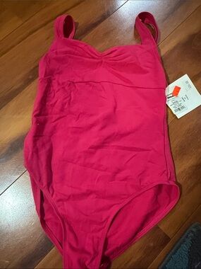 Girls' Pink leotard wear moi